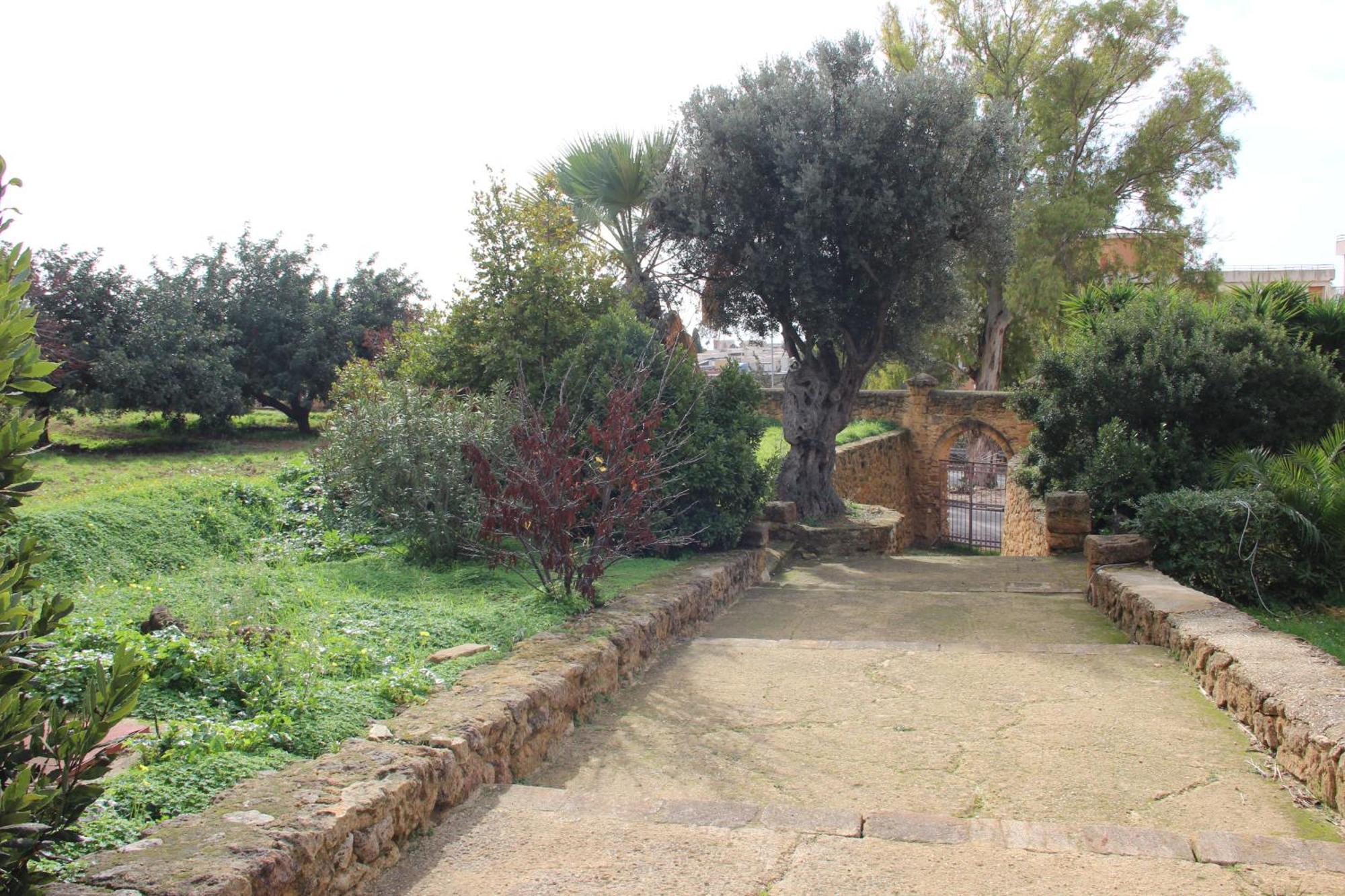 B&B Villa Adriana サン・レオーネ エクステリア 写真